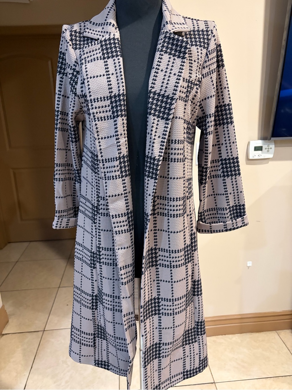 Women’s Plaid Long Trench Coat - Beige & Black
